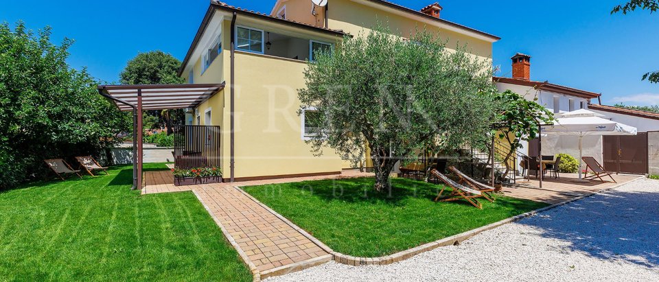 Kuća Poreč sa 5 apartmana 1,5 km od mora, PRILIKA