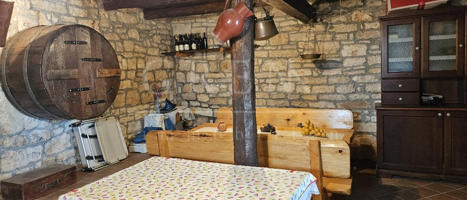 Hiša, 140 m2, Prodaja, Poreč