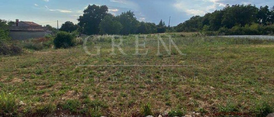 Building plot 12 km from Poreč with sea view