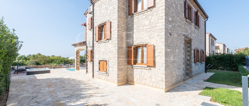 Kuća u Istri, Čabrunići, 155 m2, prodaja
