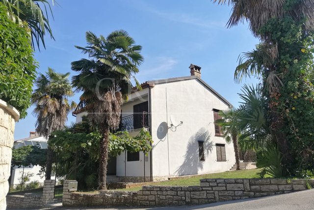 Exclusive location, house 250m from the sea, Porec